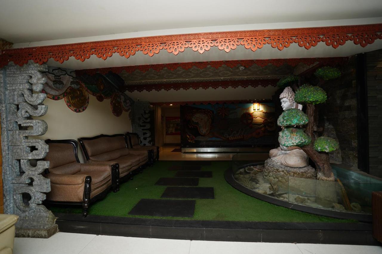 Hotel Sk Riverfront Vijayawāda Buitenkant foto