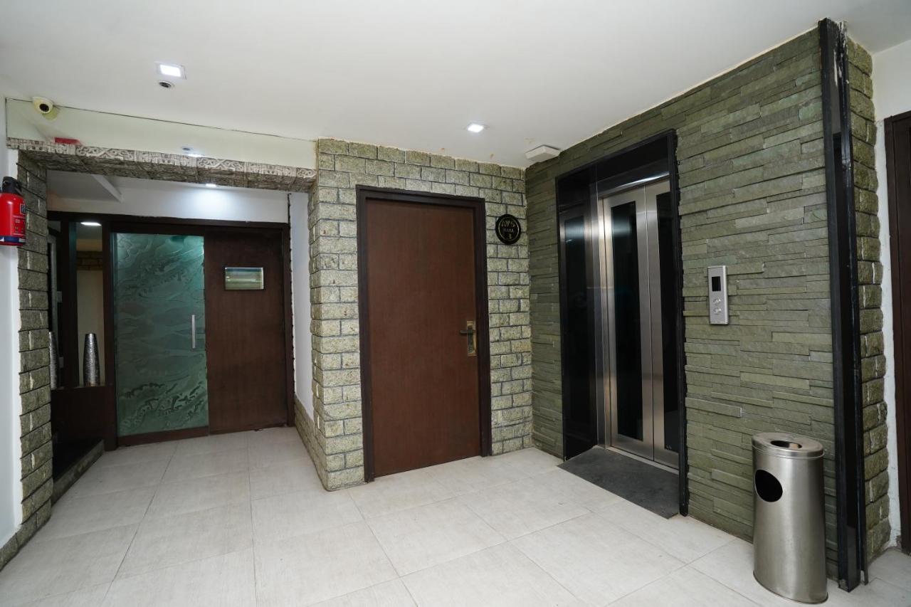 Hotel Sk Riverfront Vijayawāda Buitenkant foto