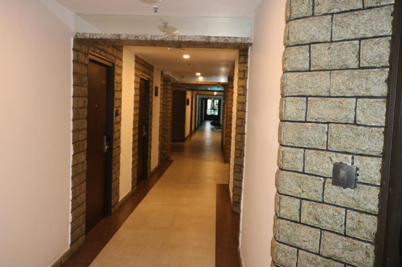 Hotel Sk Riverfront Vijayawāda Buitenkant foto